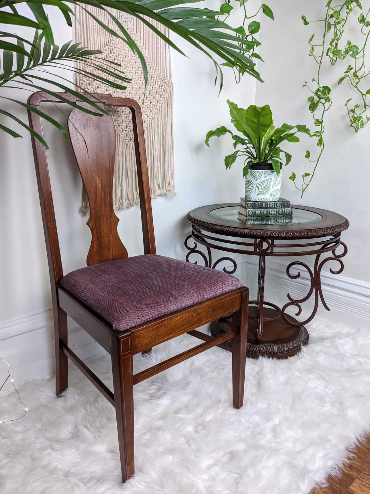 The Amethyst Chairs Without Arms