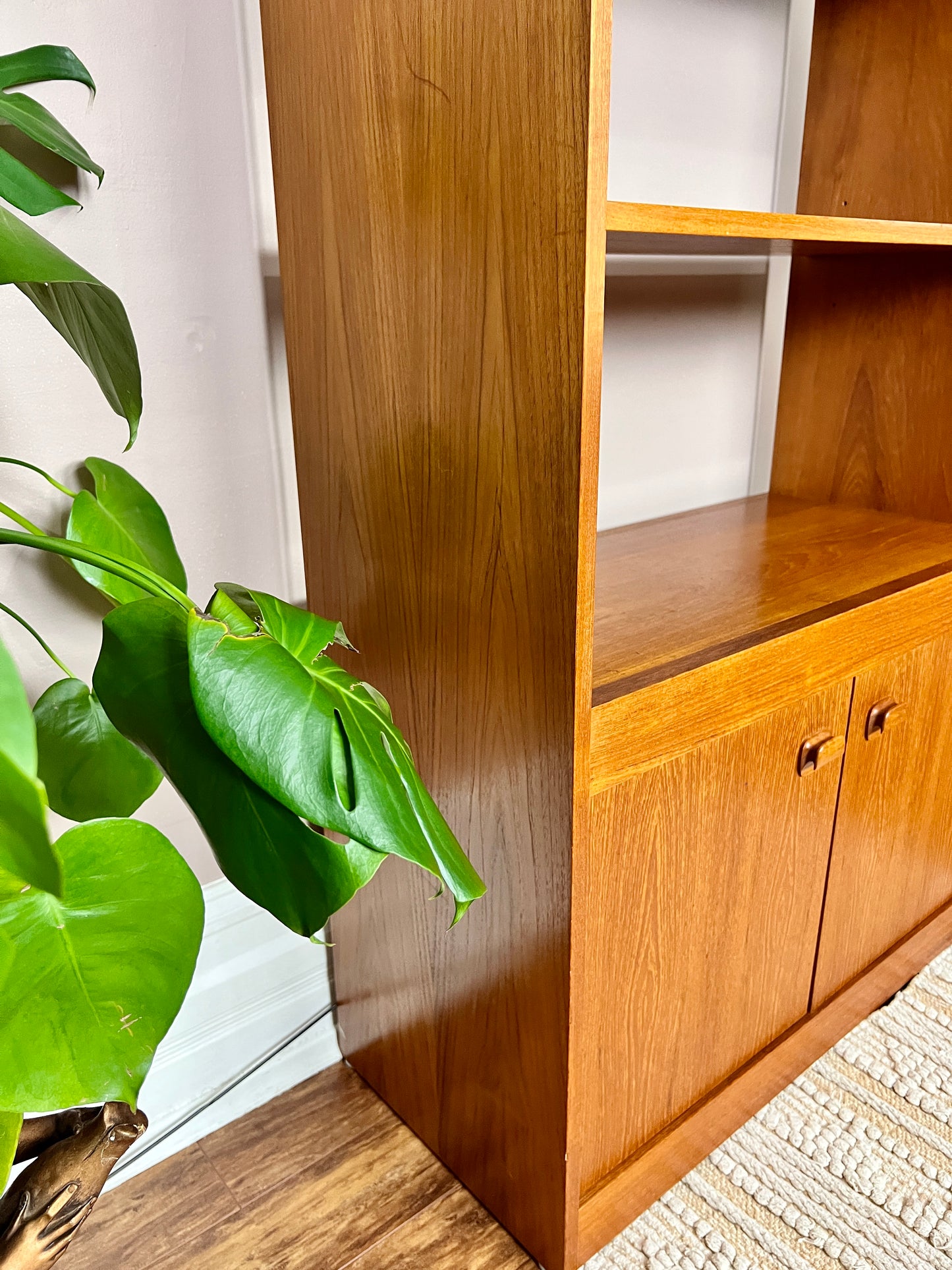 The Linnea Teak Shelf