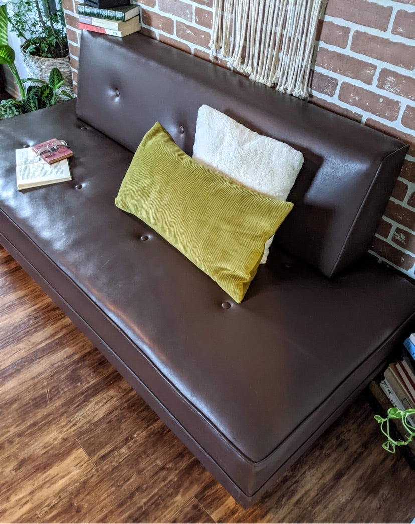 The Gilberto Sofa