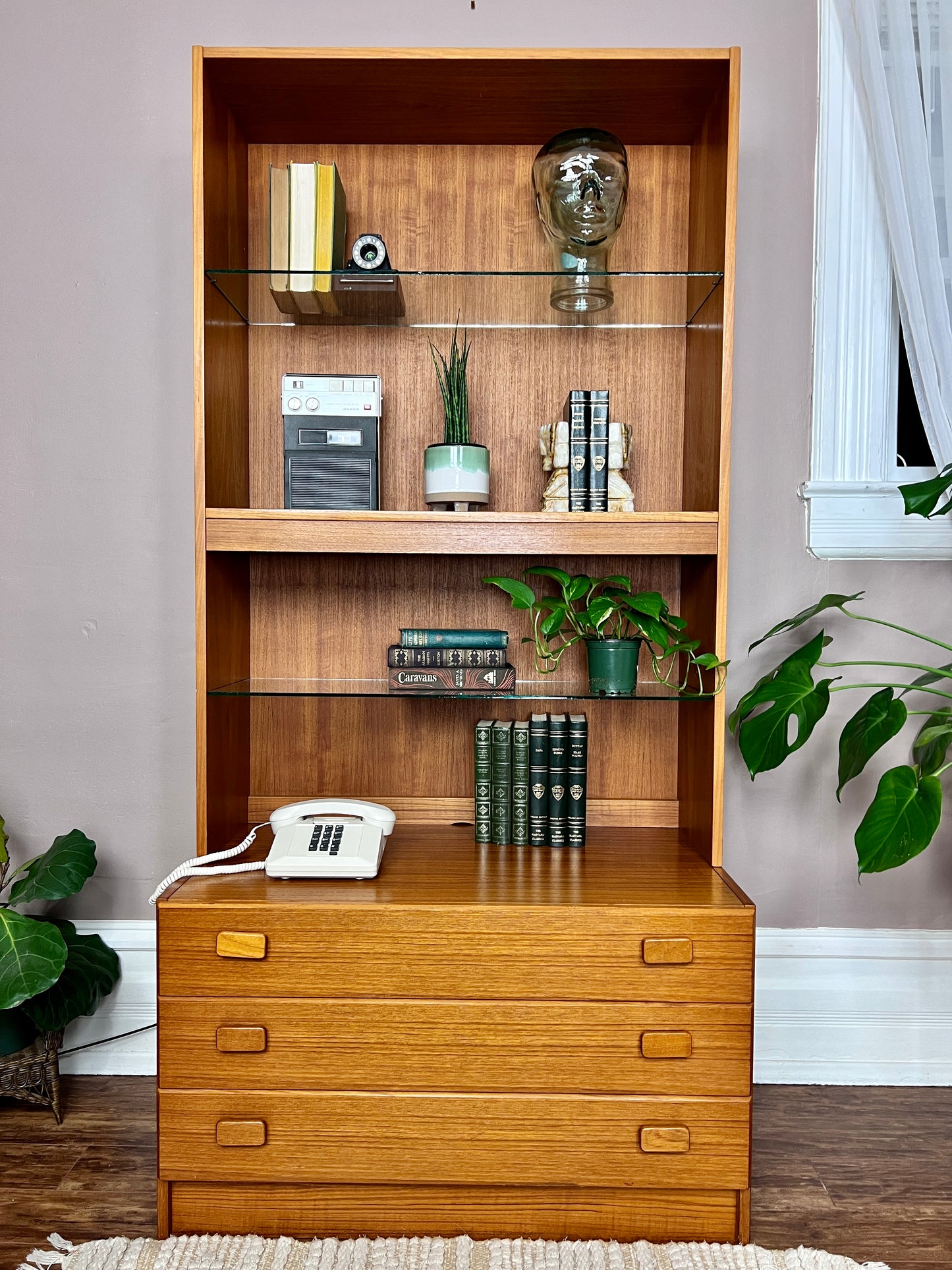 The Lars Bookshelf
