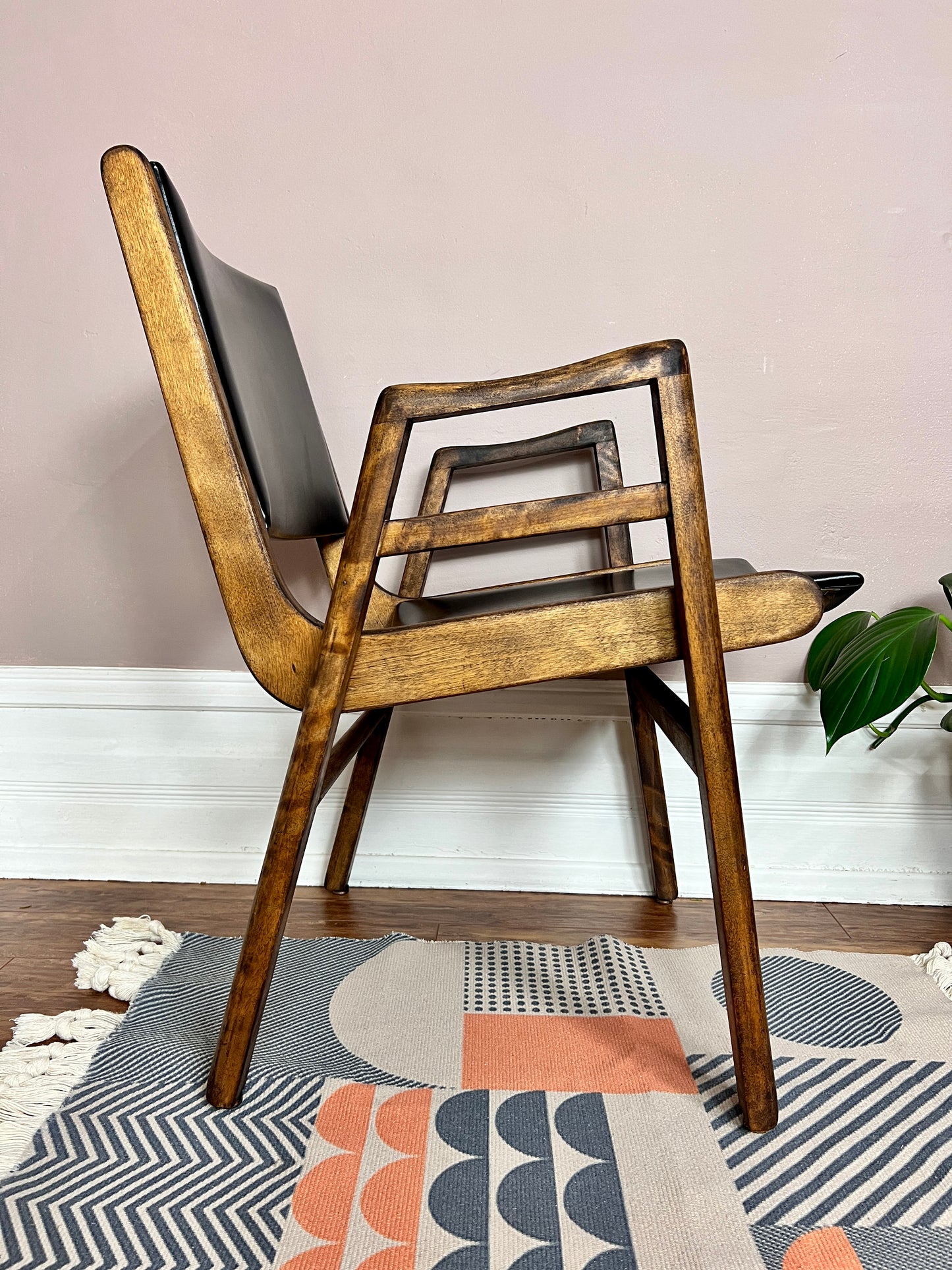 The Boomerang Chairs